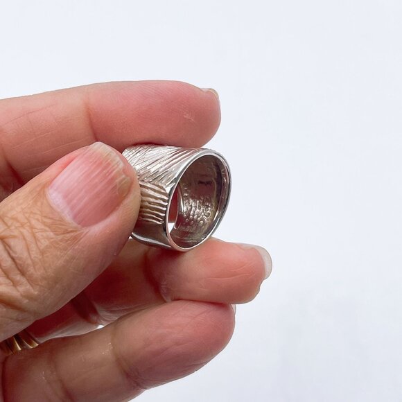 925 Handcrafted Silver Wide Band Ring With Textured Design 6.5 - Picture 8 of 9